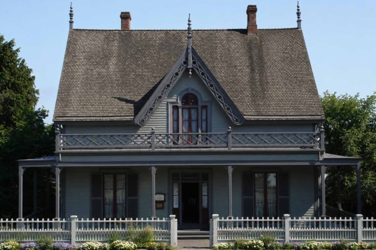 Day Trip to New Westminster: The Ultimate Historic 1-Day Itinerary