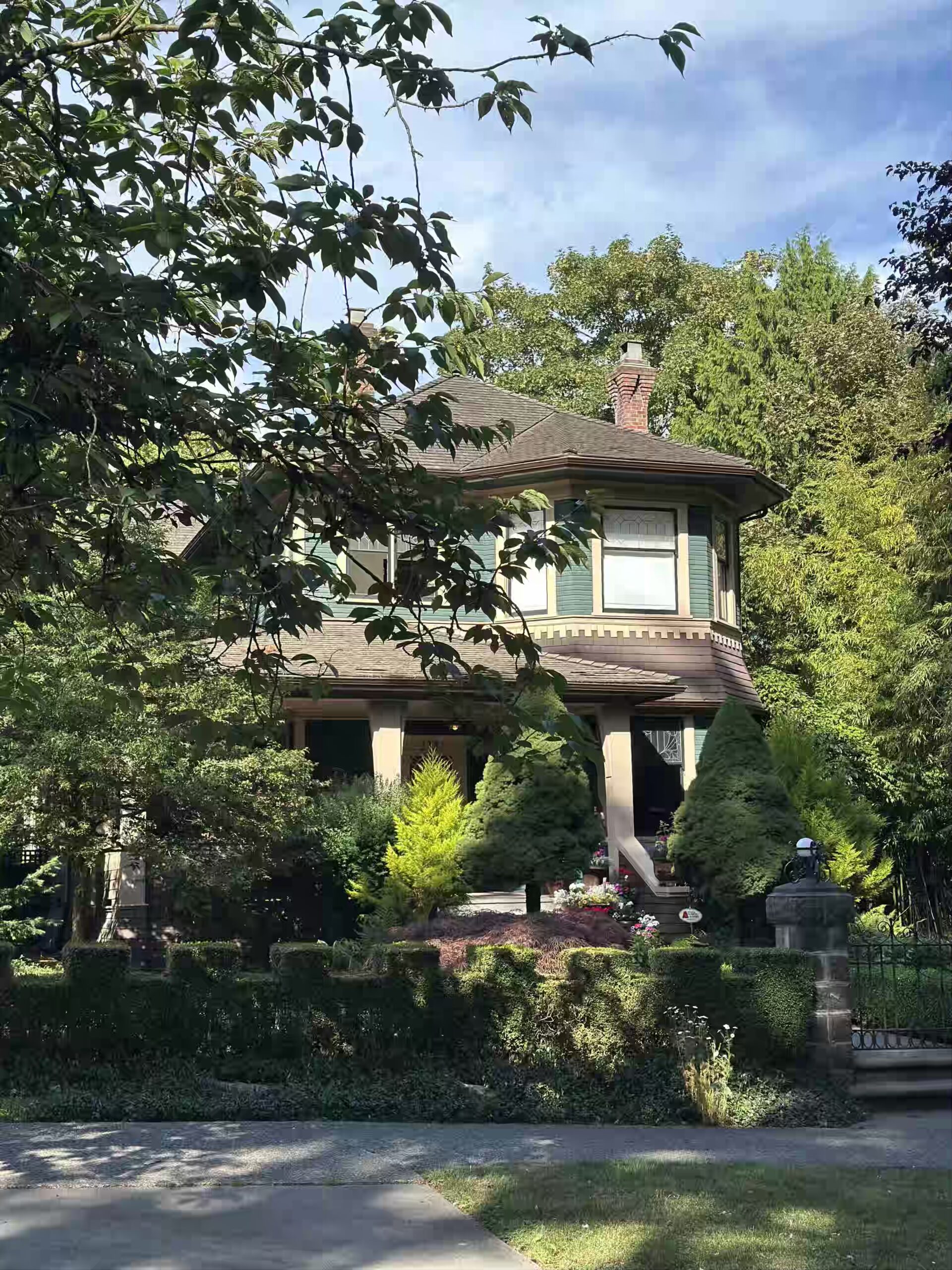 Stunning Victorian heritage home in Queen's Park, popular on Vancouver day trips